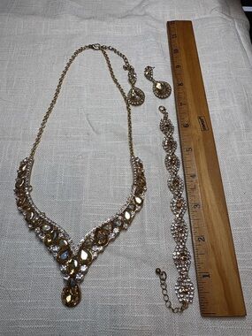 Elegant Gold, CZ, and Amber Crystal Teardrop Necklace Set - Gold